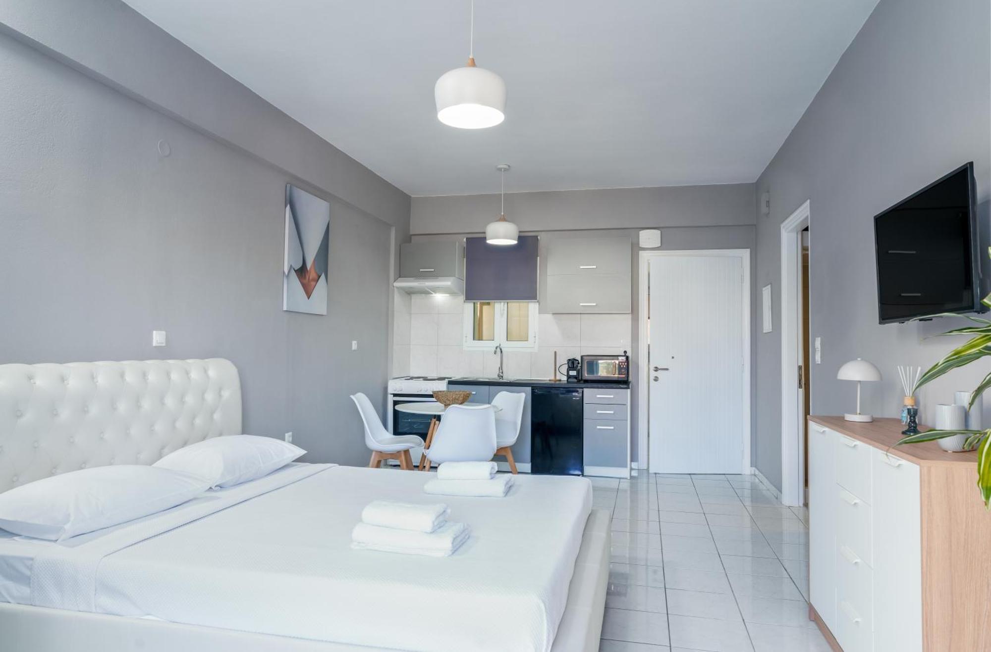 Casa Albastra Rooms & Suites Porto Heli Ngoại thất bức ảnh